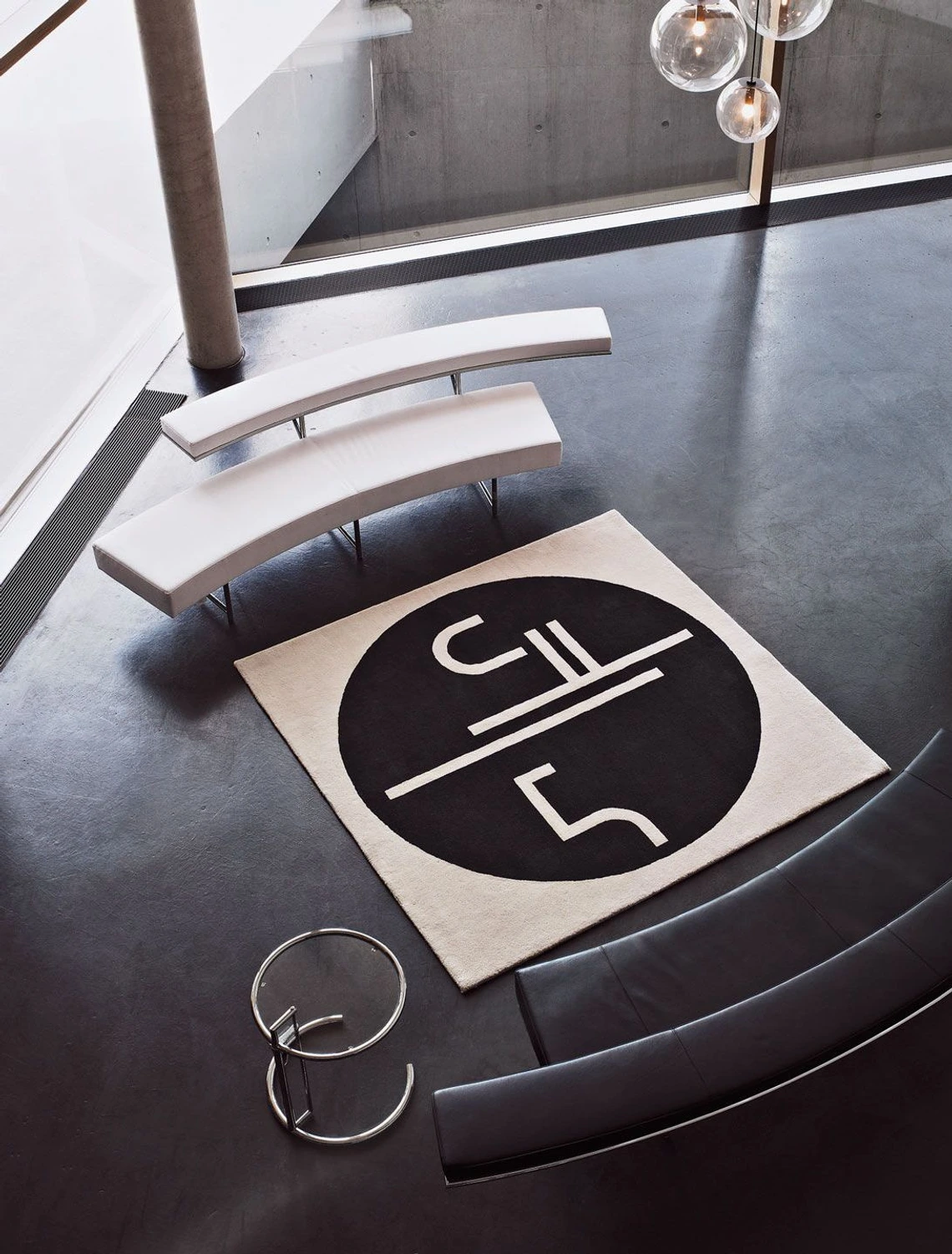 Eileen Gray’s St. Tropez rug. View from above