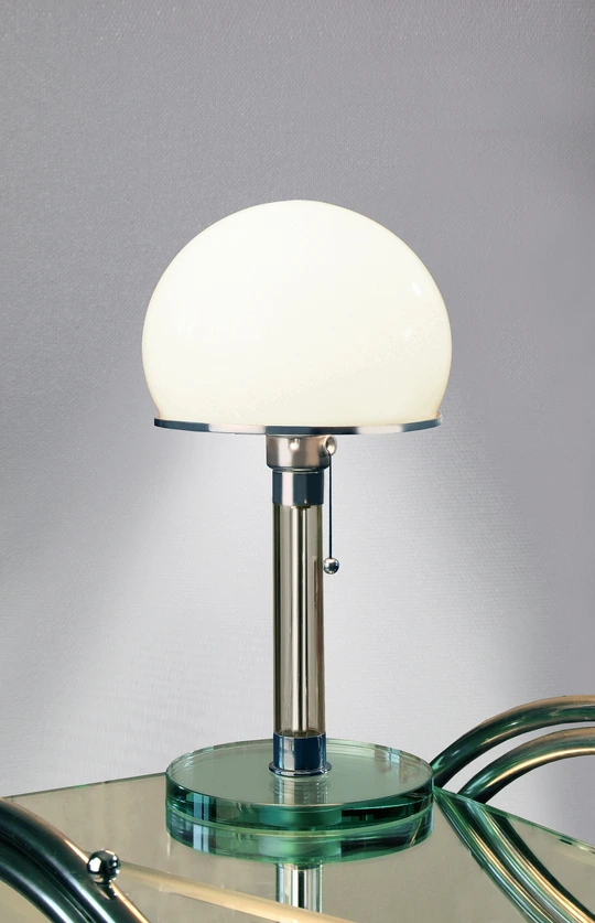 WG 25 GL table lamp designed by Wilhelm Wagenfeld. A white glass lamp with a brass tube
