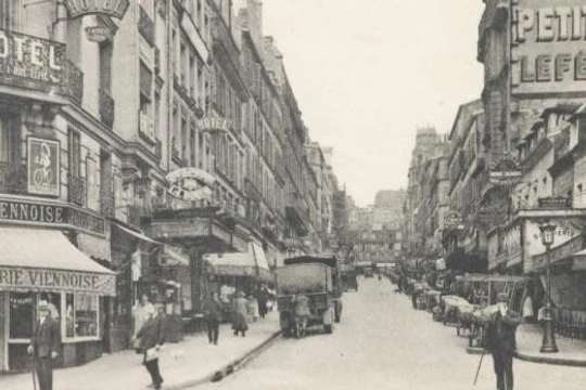 Paris, Montmartre, 1925. A vintage black and white postcard