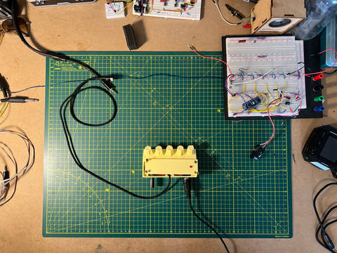 Electronics, photograph 2 of 6