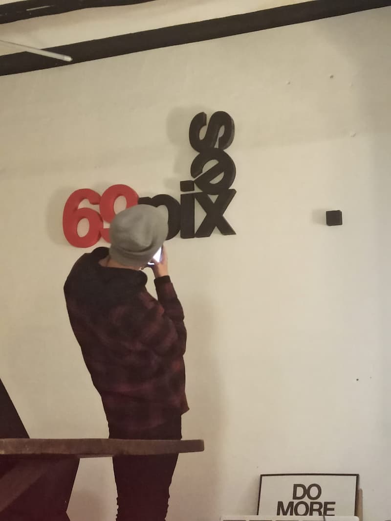 Rearranged the letters in the studio logo to show that 69pixels is the boss here