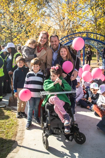 Jazmín junto a su familia
