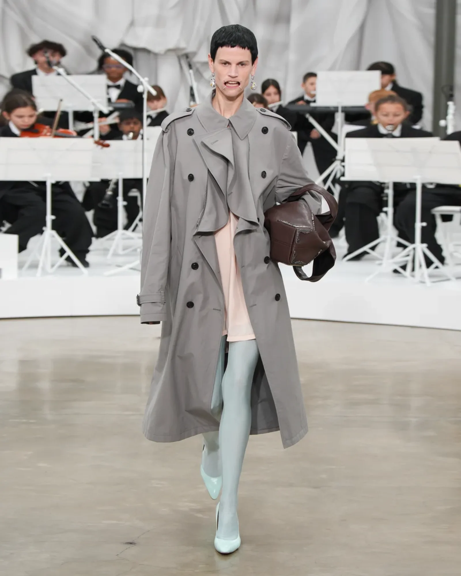 ト*ー様 Martin Margiela Women’s Collection Між минулим та теперішним: дебютна колекція Глена Мартенса для
