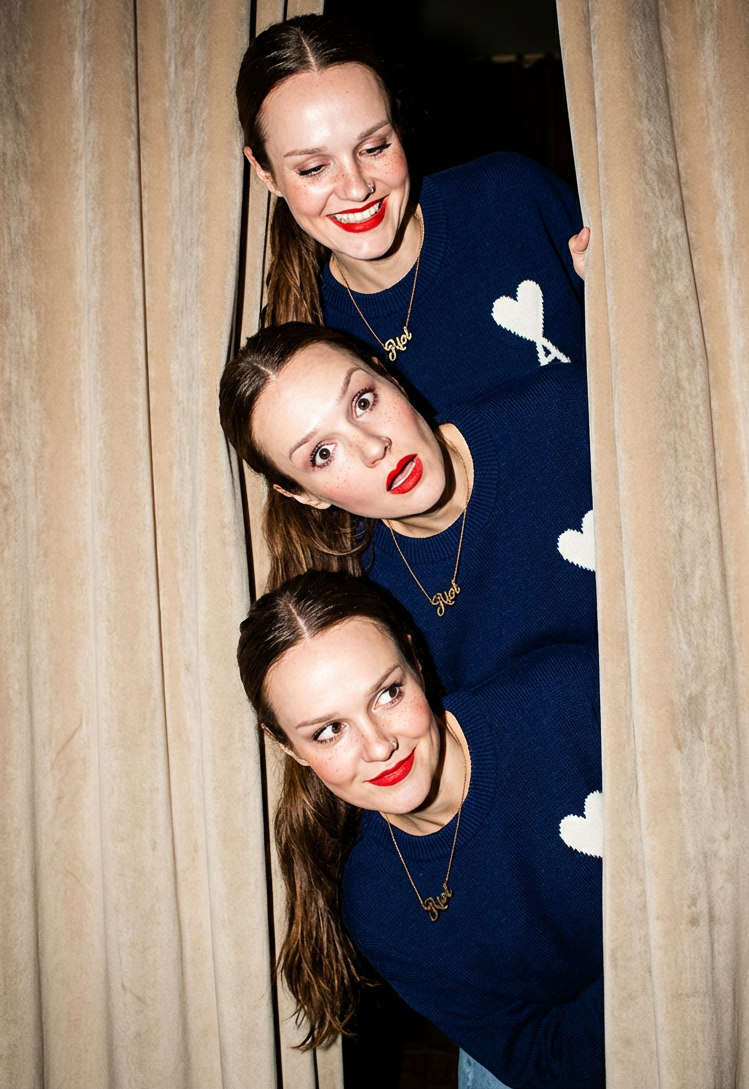 PortrÀt Olesja Reiser Strategin, Designerin, Drillinge