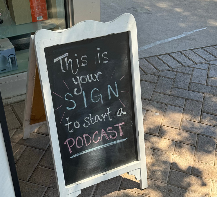 Linara Studios Service - podcast production