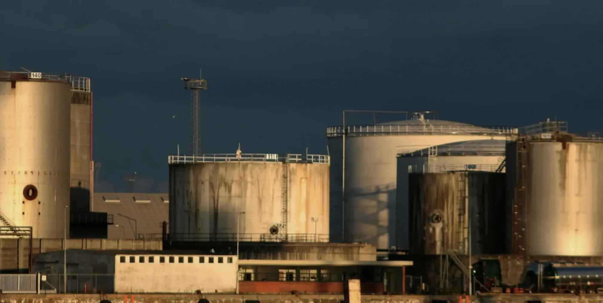 Acuraflow oil and gas