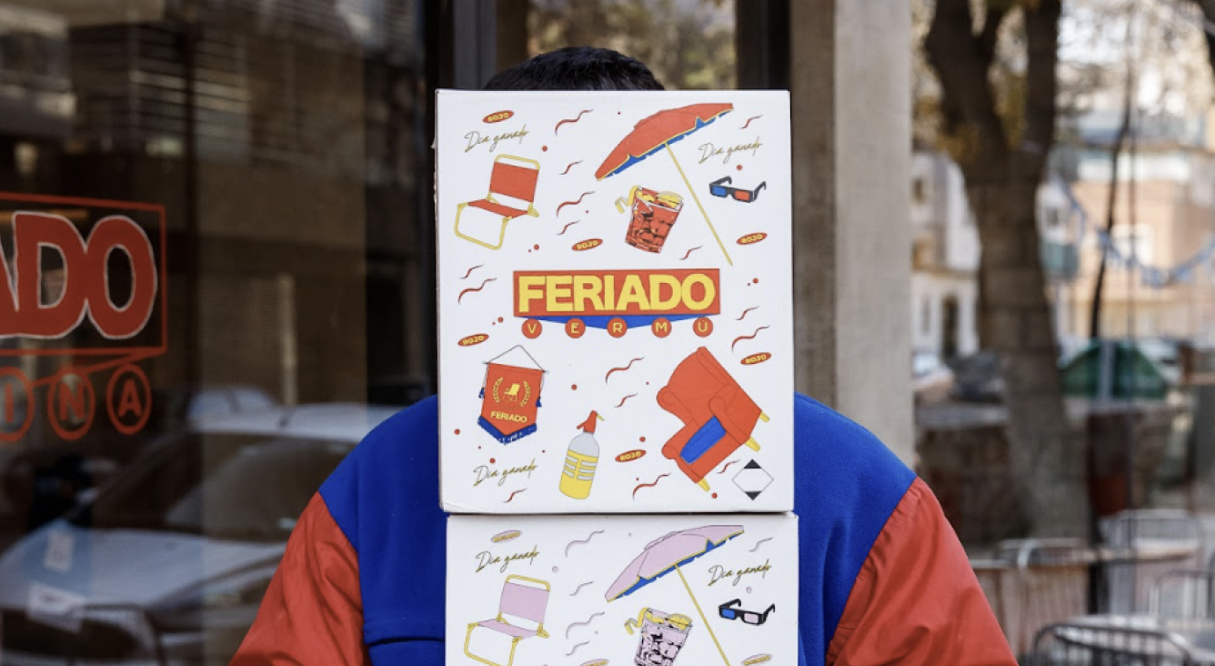 •FERIADO