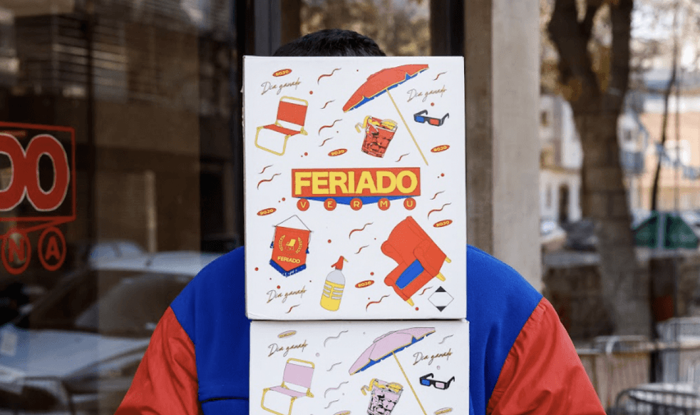 •FERIADO