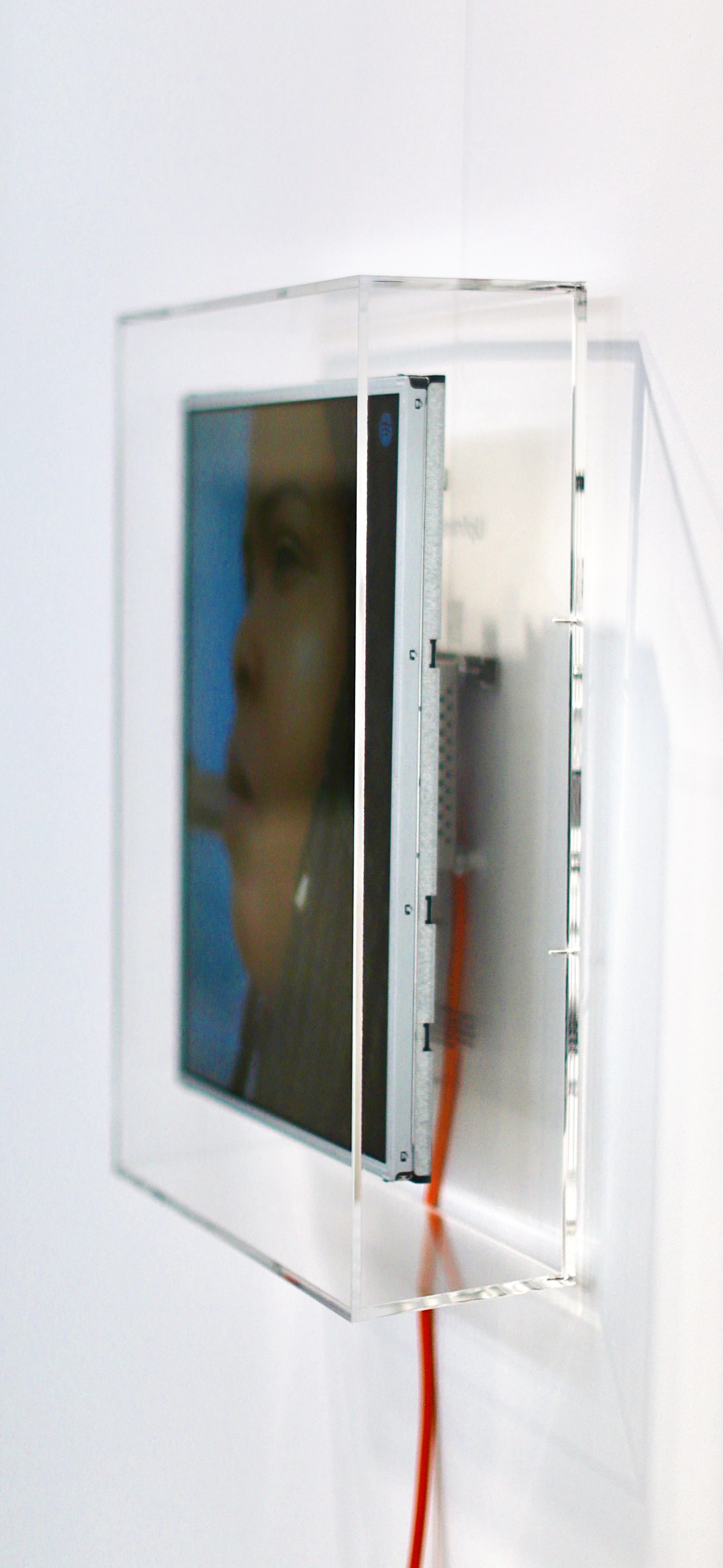 Upframe - An Upcycled Frame for Digital Art