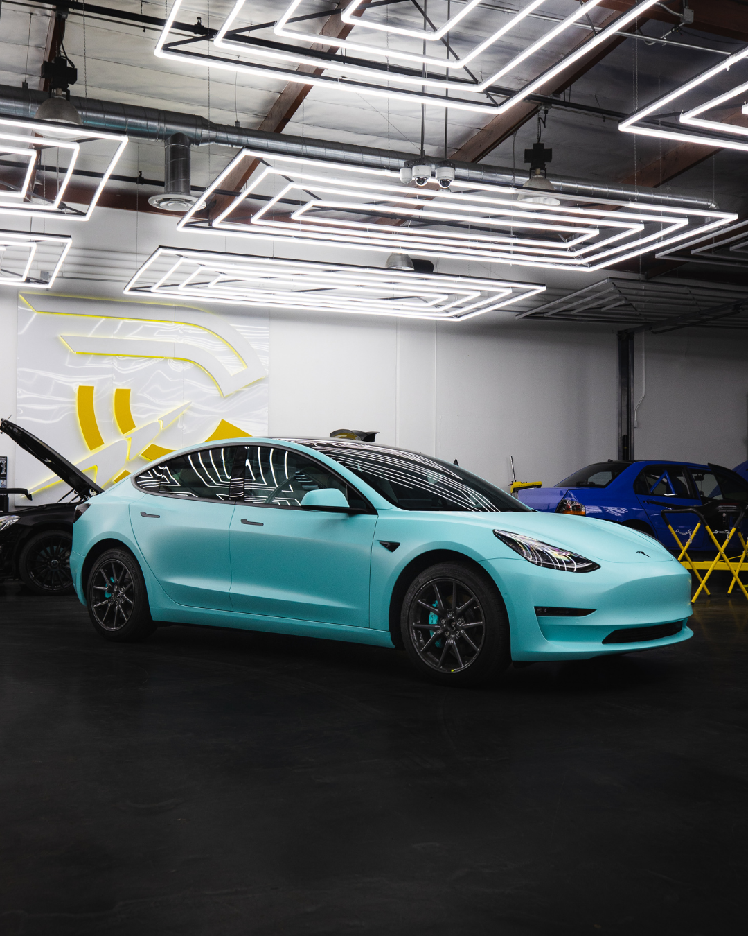 SMM-просування салону преміальних електрокарів в Києві