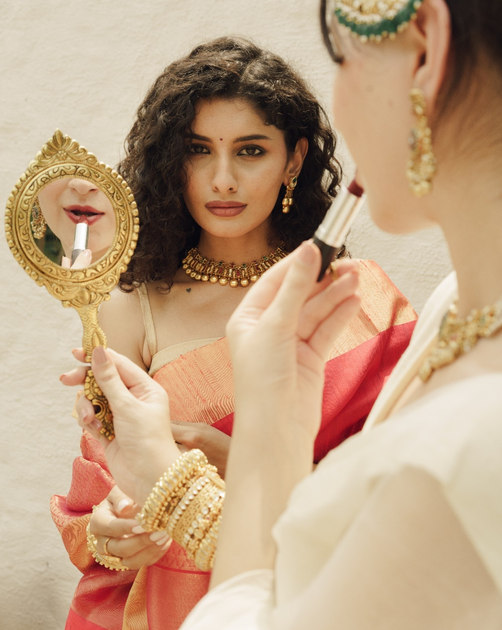Simran Sheth Raj Jewellery - Styling