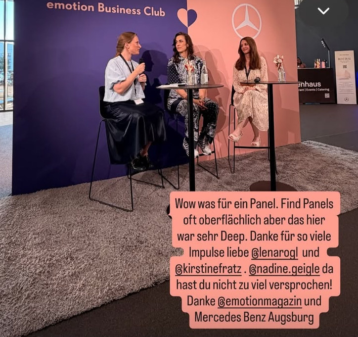 Kirstine Fratz bei einer Podiumsdiskussion mit Expertinnen beim emotion Business Club von Mercedes-Benz